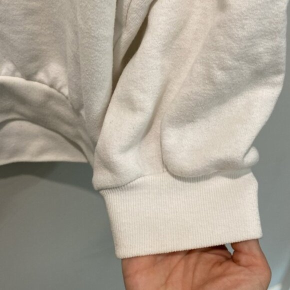 Levi's White Sweatshirt Into the Trees Fits Medium/large Oversized - Picture 8 of 10